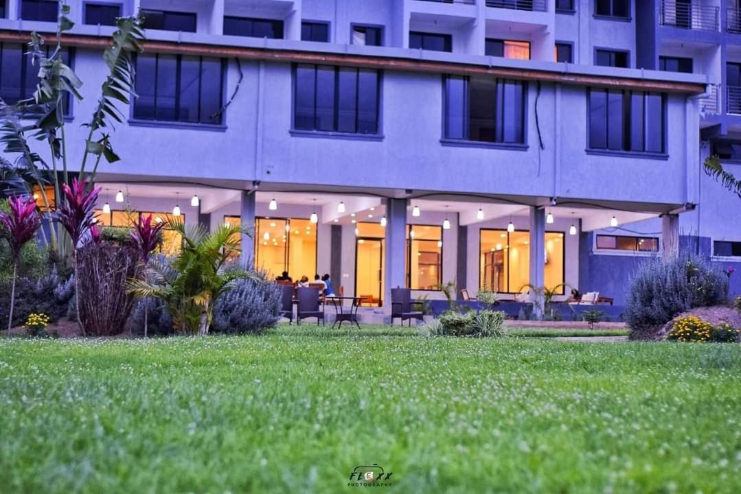 The Willis Hotel, Bomet Exteriör bild