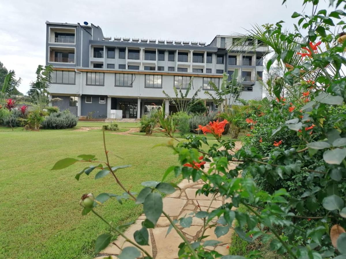 The Willis Hotel, Bomet Exteriör bild