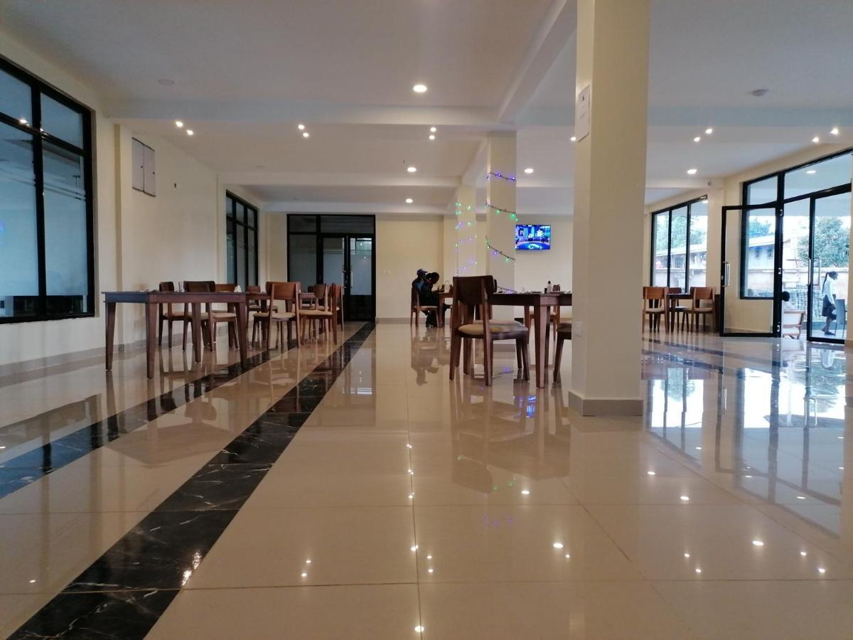 The Willis Hotel, Bomet Exteriör bild